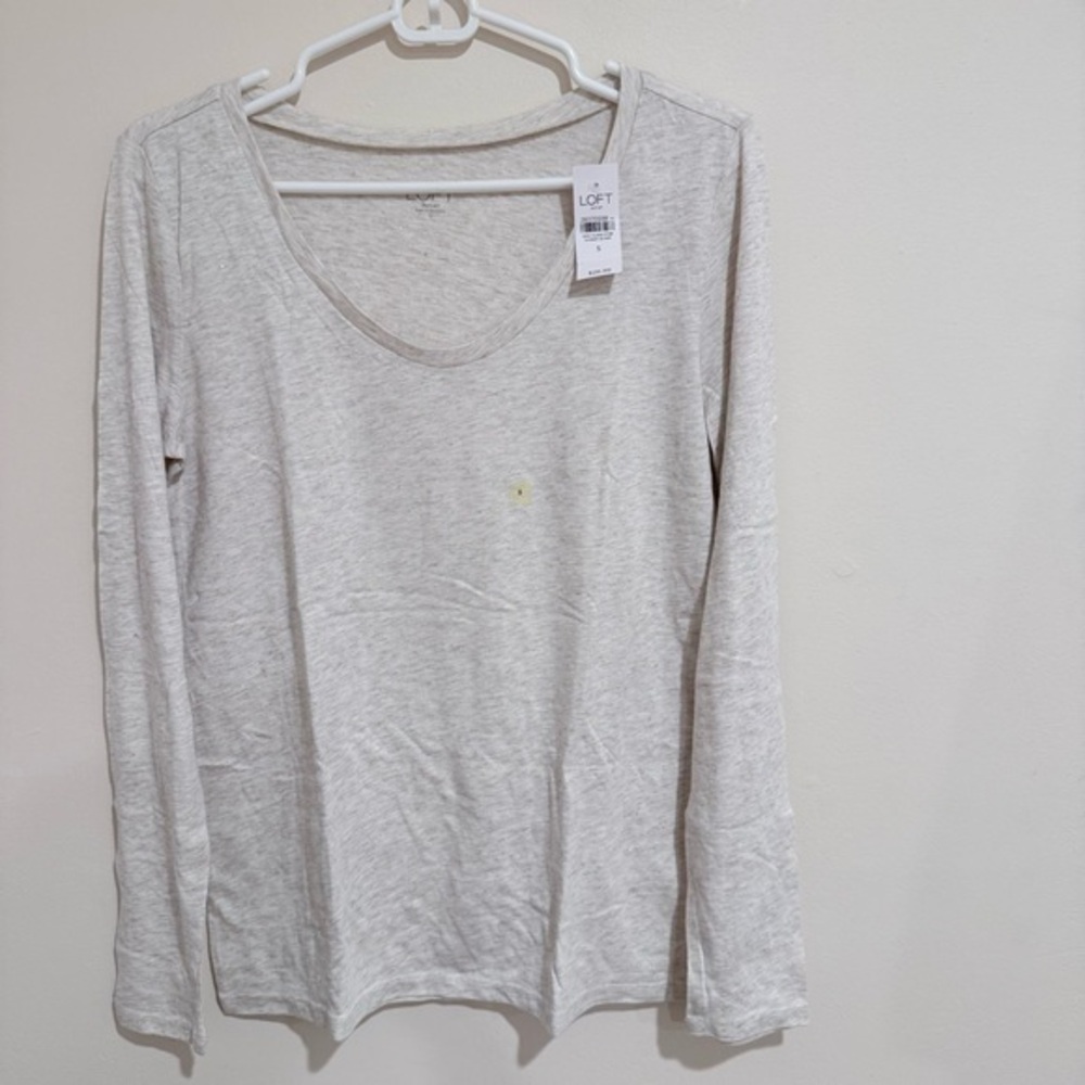 🎁Loft Outlet Women Golden Glittered  Top in Cream and Heather Gray size Small